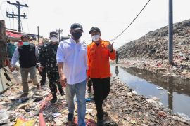 Gubernur Jateng meninjau pemadaman TPA Putri Cempo