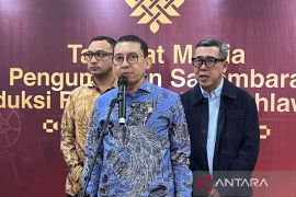Menbud dorong revitalisasi Desa Adat Sade disertai mitigasi