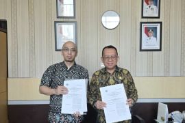 Bank Sumsel Babel dan DPMD OKU Timur terapkan transaksi nontunai desa