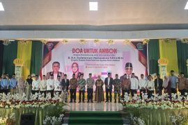 Pemkot Ambon bagikan 50 paket sembako gratis untuk warga sambut HUT kota ke-451
