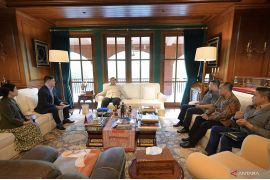 Prabowo meets US envoys to strengthen bilateral, regional ties