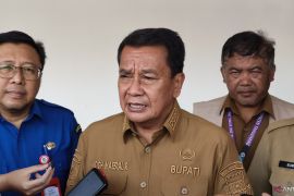 Bupati minta warga Tangerang pakai masker antisipasi abu Gunung Anak Krakatau