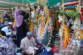 Banjarmasin pertahankan tradisi religi baayun maulid