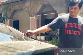Paparan abu vulkanik ganggu pernapasan dan iritasi