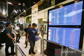 Penutupan bandara dampak Gunung Anak Krakatau diperpanjang sampai pukul 23.59 WIB