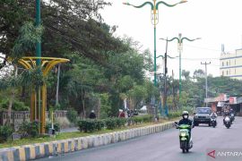 Pemkab Bekasi lanjutkan pembangunan Taman Median Jalan Inspeksi Kalimalang