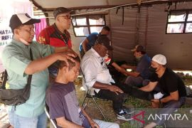 Baznas Papua layani pengobatan bagi pengungsi kebakaran di Mandala Jayapura