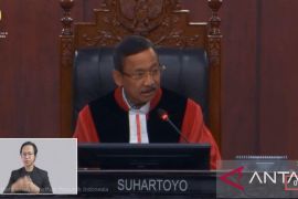 MK kabulkan penarikan kembali perkara soal masa jabatan Kapolri