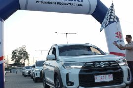 Penyerahan perdana Suzuki XL7, Sunmotor Indosentra Trada awali distribusi nasional