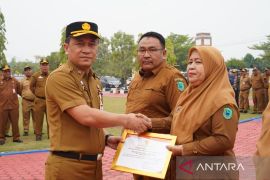 10 ASN Pemkab Paluta memasuki masa pensiun, Sekda apresiasi pengabdian