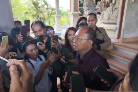 Koster minta penanganan secara humanis rumah bedeng warga terbakar