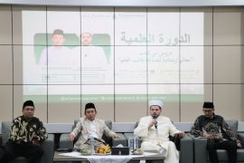 Menjadi cerdas tanpa sombong: Pesan Ulama Hadis Turki bagi Santri Ma'had Al Jami'ah Walisongo