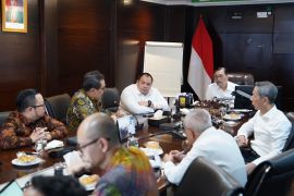 Luhut sebut Danantara bakal dorong investasi berdampak bagi rakyat