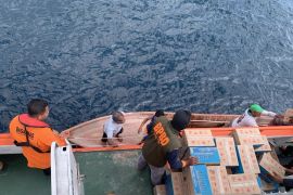 Pemkot Tual-Basarnas Ambon distribusi logistik ke wilayah kekeringan