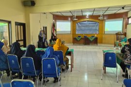 Fakultas Psikologi UMS dan PCM Bayat bekali guru kelola keuangan jelang purnabakti