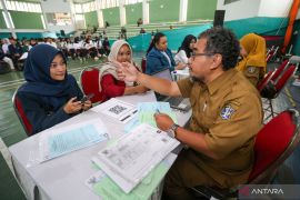 Pemkot Surabaya bantu biaya pendidikan 1.214 mahasiswa