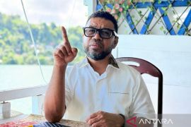 Senator Filep minta SKK Migas transparan soal PI 10 persen untuk Papua Barat