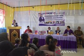 TP Posyandu Gorontalo salurkan susu untuk balita stunting di Tabumela