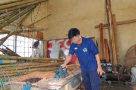 Lapas Tondano bekali warga binaan keterampilan membuat mebel