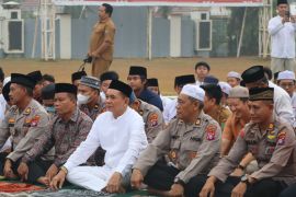 Pemkab dan berbagai elemen di Bartim doa minta hujan