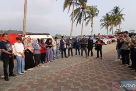 Doa untuk keselamatan jurnalis hilang kontak di Selat Sunda