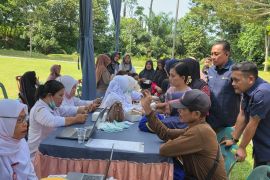 PT APN gelar pasar murah dan periksa kesehatan gratis di Labura