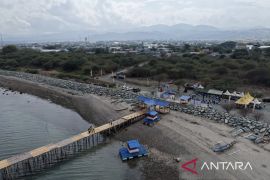 CPM-TNI Angkatan Laut revitalisasi dermaga di Palu dongkrak ekonomi warga pesisir