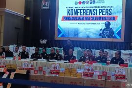 Bea Cukai Sulbagtara gagalkan penyelundupan rokok dan emas ilegal