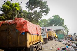Sebanyak 128 truk sampah milik Pemkot Bogor kembali masuk TPAS Galuga