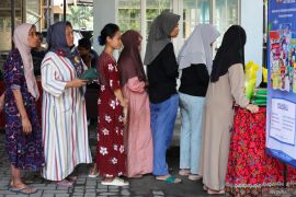 Pasar Murah serentak di Surabaya
