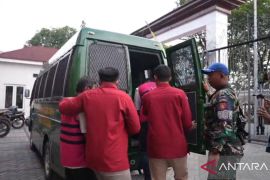 Kejari Tapin tetapkan tiga tersangka korupsi toilet portable