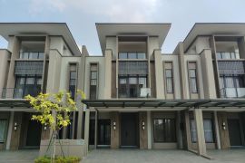 Paramount Gading Serpong serah terima perdana grand pasadena village