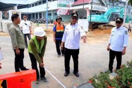 Bupati Shalahuddin pastikan pembangunan infrastruktur berjalan sesuai rencana