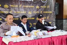 Polresta Sleman ringkus tiga pembuat dan pengedar tembakau sintetis