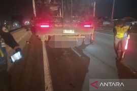 Tiga pekerja proyek tewas tertabrak truk di Tol Wiyoto Wiyono