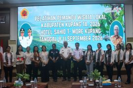 Pemkab Kupang meningkatkan kualitas pemandu untuk kembangkan pariwisata