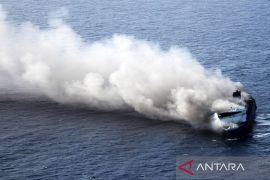 Kapal feri terbakar di Filipina, lima tewas dan 87 hilang
