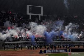 Bobotoh padati latihan Persib jelang lawan Persija