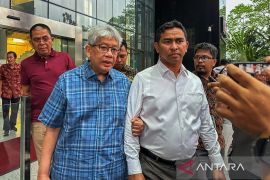 KPK periksa eks Dirut Bank BJB untuk hitung kerugian negara akibat kasus iklan