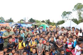 Pemkot dan Forkopimda Denpasar salurkan bantuan untuk korban gempa di Manggarai NTT