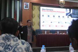 KPK sebut biaya politik tinggi ciptakan ketergantungan pada donatur