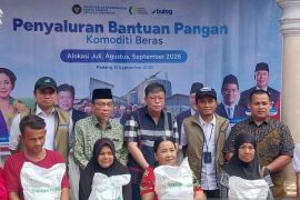 Bulog salurkan 19.400 ton beras untuk 680 ribu penerima manfaat di Sumbar