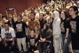 Gubernur Herman Deru ajak warga Sumsel nonton film Istimewa