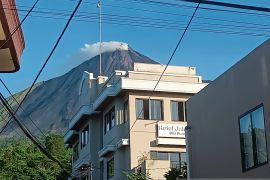 Jarak luncur guguran lava Karangetang di Sitaro 1.000 meter