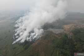 Pemkab Bogor ingatkan bahaya bakar sampah di lahan terbuka