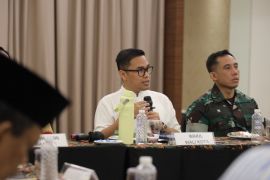 Pemkot Tangsel uruk timbunan sampah TPA Cipeucang guna cegah kebakaran