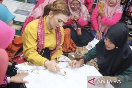 Dekranasda Kaltim berkomitmen perluas pasar kerajinan lokal