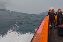 IWO Lampung Timur gelar doa bersama untuk keselamatan jurnalis yang hilang di Selat Sunda