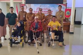 Pemkab Gunungkidul menyalurkan 95 alat bantu disabilitas