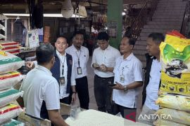 Satgas Pangan Polda Metro cek ketersediaan dan harga beras di Jaktim